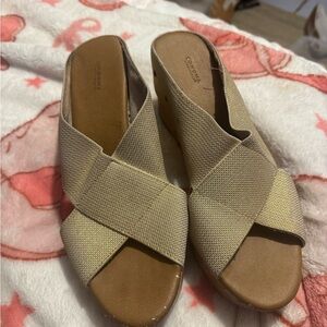 Sonoma Women's Beige Cross-Band Mules